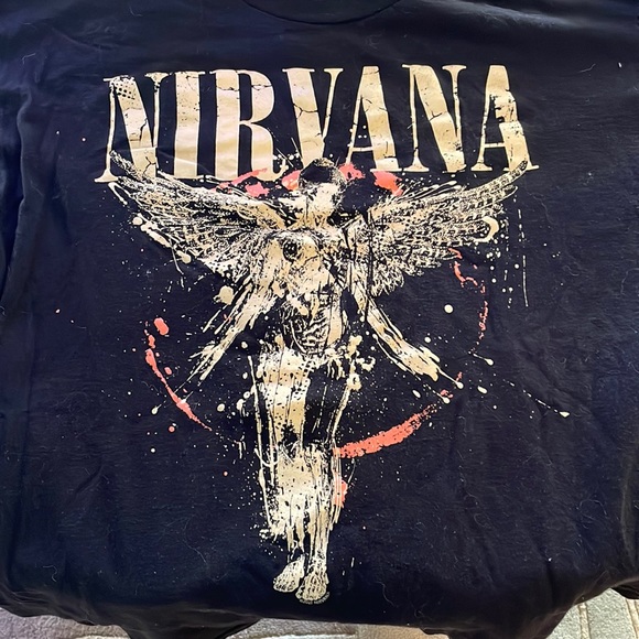 Tops - Graphic T